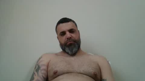Snapshot of weezy210 chatting on 04/05/26, 12:46 Weezy online show from 04/05/26, 12:46