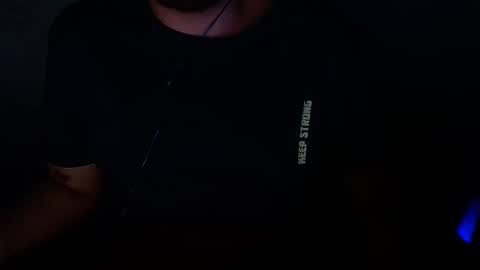 Snapshot of wellingtont chatting on 11/19/25, 06:24 wellingtont online show from 11/19/25, 06:24