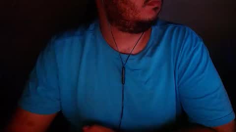 Snapshot of wellingtont chatting on 11/25/25, 02:33 wellingtont online show from 11/25/25, 02:33