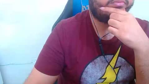 Snapshot of wellingtont chatting on 11/30/25, 11:47 wellingtont online show from 11/30/25, 11:47