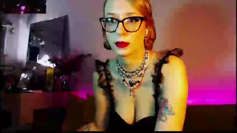 Liza online show from 02/19/25, 01:51
