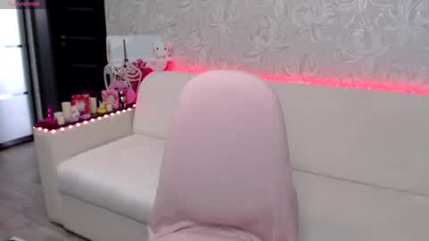 Your blonde Kelly online show from 06/30/26, 11:44