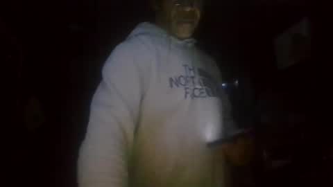 Snapshot of wellsparked chatting on 11/17/25, 08:42 wellsparked online show from 11/17/25, 08:42