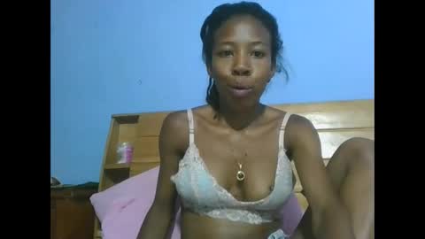 Snapshot of wendy09888 chatting on 10/18/25, 03:57 Wendy online show from 10/18/25, 03:57