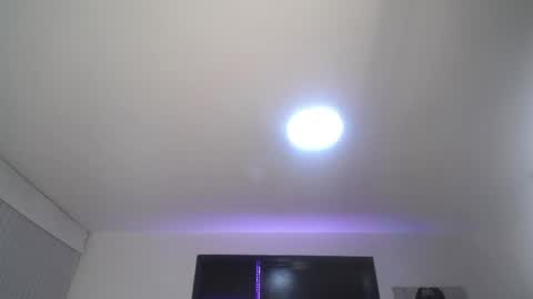 Snapshot of wendy_1_ chatting on 04/23/26, 03:41 wendy_1_ online show from 04/23/26, 03:41