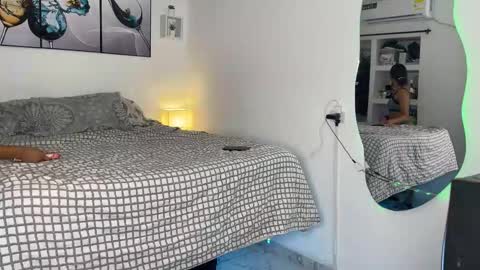 Wendy Alex online show from 10/23/25, 10:08