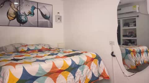 Snapshot of wendy_and_alex1712 chatting on 11/23/25, 11:04 Wendy Alex online show from 11/23/25, 11:04