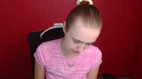 Snapshot of wendy_say_ chatting on 09/21/25, 06:37 Wendy online show from 09/21/25, 06:37