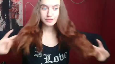 Snapshot of wendy_say_ chatting on 10/22/25, 06:02 Wendy online show from 10/22/25, 06:02