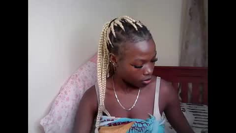 Snapshot of wendy_shancy chatting on 06/06/26, 05:50 shancy online show from 06/06/26, 05:50