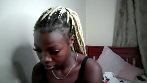 Snapshot of wendy_shancy chatting on 06/12/26, 03:27 shancy online show from 06/12/26, 03:27