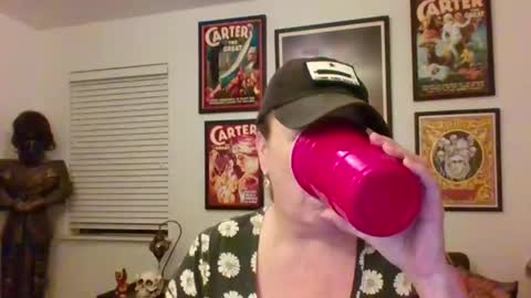 WendyCU online show from 10/22/25, 01:39