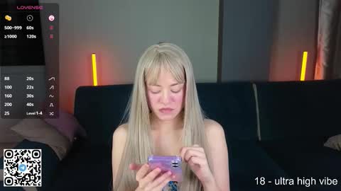 Snapshot of wendylovelylovew chatting on 09/29/25, 02:11 Wendy online show from 09/29/25, 02:11