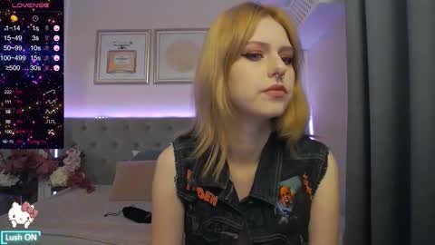 Snapshot of wendymay chatting on 09/30/25, 07:02 Wendy online show from 09/30/25, 07:02