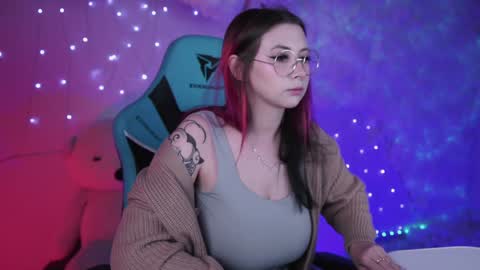 little girl who is always rightLisa online show from 12/05/24, 02:42