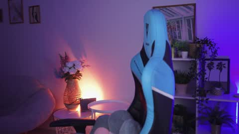 little girl who is always rightLisa online show from 12/07/24, 02:42