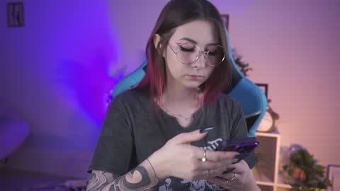 little girl who is always rightLisa online show from 01/09/25, 02:22