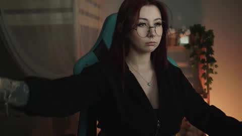 little girl who is always rightLisa online show from 09/22/25, 02:13