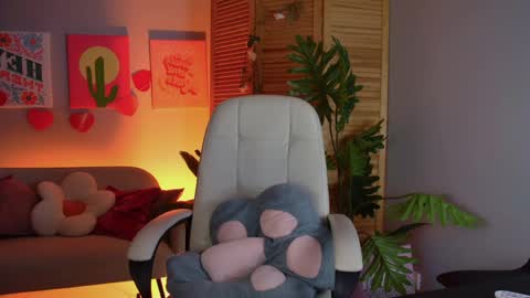 little girl who is always rightLisa online show from 05/04/26, 01:12