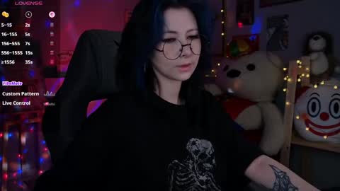 little girl who is always rightLisa online show from 05/27/26, 01:57