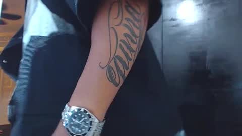 Wesley Rogger online show from 10/16/25, 06:53