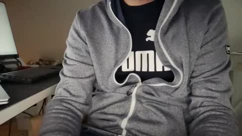 wet_adidasboy online show from 11/14/25, 07:07