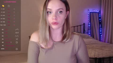 Lana online show from 12/04/24, 05:55