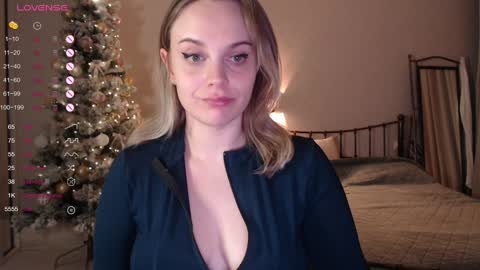 Lana online show from 12/20/24, 08:01