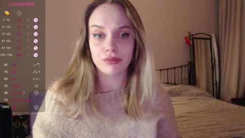 Lana online show from 02/11/25, 03:51