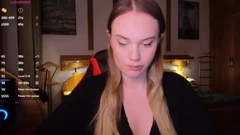 Snapshot of wet_lana chatting on 01/09/26, 05:26 Lana online show from 01/09/26, 05:26