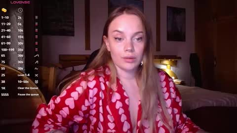 Snapshot of wet_lana chatting on 03/18/26, 06:33 Lana online show from 03/18/26, 06:33