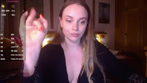 Snapshot of wet_lana chatting on 04/15/26, 08:31 Lana online show from 04/15/26, 08:31