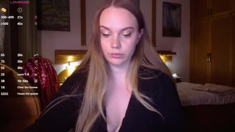 Snapshot of wet_lana chatting on 04/22/26, 07:37 Lana online show from 04/22/26, 07:37