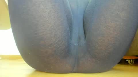 wet_pants2022 online show from 06/28/26, 12:44