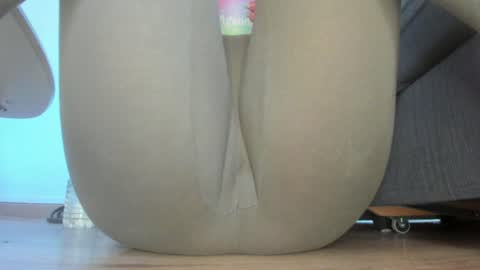 wet_pants2022 online show from 07/04/26, 08:20