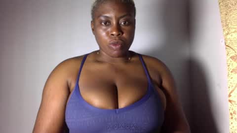Snapshot of wet_pussyy24 chatting on 12/29/24, 11:50 lily online show from 12/29/24, 11:50