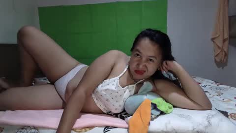 Snapshot of wetasianbelle chatting on 11/04/25, 03:55 Belle online show from 11/04/25, 03:55