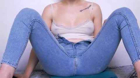 Beatrice Moan from LovenseWet from Tip MenuOpen for Private online show from 04/09/26, 10:04