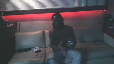 Snapshot of wetdreamsz101 chatting on 11/22/25, 10:25 wetdreamz101 online show from 11/22/25, 10:25