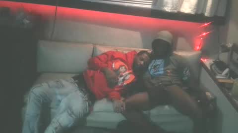 Snapshot of wetdreamsz101 chatting on 11/26/25, 03:07 wetdreamz101 online show from 11/26/25, 03:07