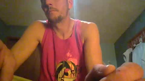 Snapshot of wetduck77777 chatting on 11/21/25, 08:35 wetduck77777 online show from 11/21/25, 08:35