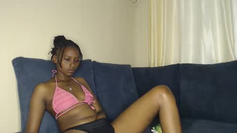 Snapshot of wetfreakym chatting on 05/07/26, 06:41 Bella online show from 05/07/26, 06:41
