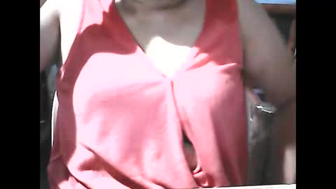 Snapshot of wethornypussy4u chatting on 10/16/25, 08:15 wethornypussy4u online show from 10/16/25, 08:15