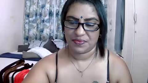 Snapshot of wetindian1971 chatting on 03/25/26, 04:46 kavita online show from 03/25/26, 04:46