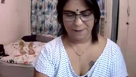 Snapshot of wetindian1971 chatting on 04/27/26, 10:02 kavita online show from 04/27/26, 10:02