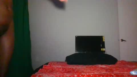 Kylie online show from 12/25/24, 04:44