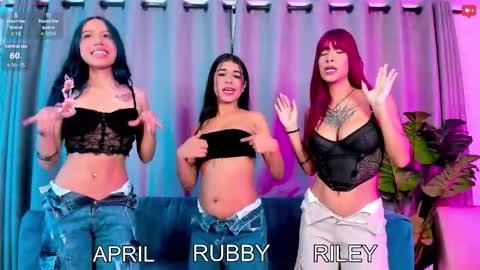 Snapshot of wetnaughtygirls chatting on 10/11/25, 01:49 MY TEAM RUBBYAPRILRILEY online show from 10/11/25, 01:49