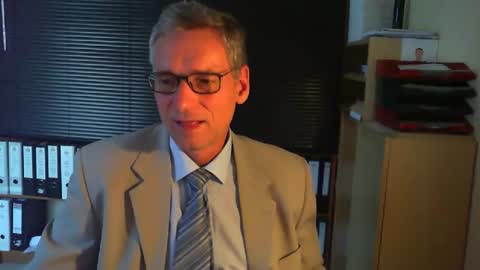 Franz online show from 09/18/25, 03:25