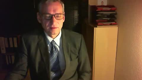 Franz online show from 11/16/25, 06:08