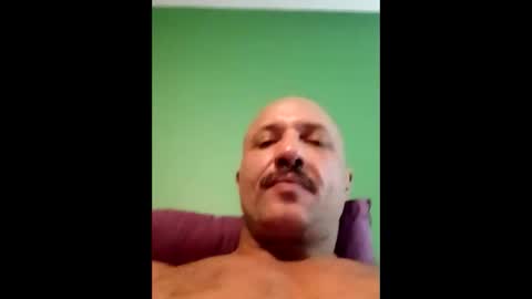 Snapshot of whackingmywilly chatting on 10/03/25, 06:49 whackingmywilly online show from 10/03/25, 06:49